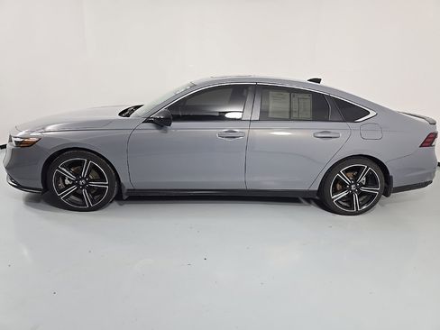 Used 2023 Honda Accord Sport image 4