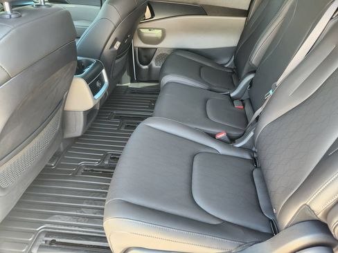 New 2027 Kia Carnival FWD image 24