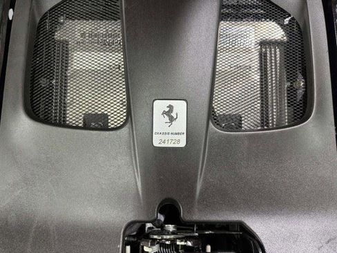 Used 2019 Ferrari 812 Superfast RWD image 66