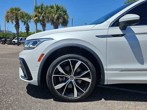 Used 2022 Volkswagen Tiguan SEL R-Line image 19