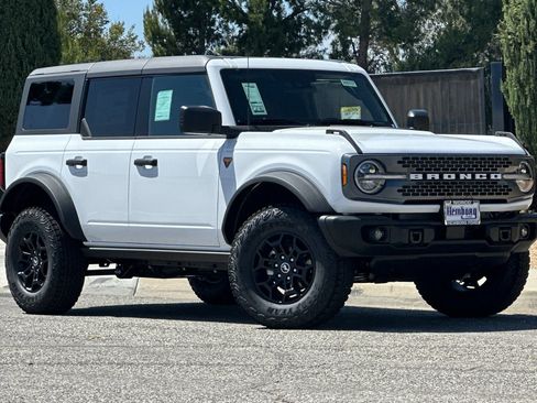 New 2026 Ford Bronco Badlands AWD/4WD image 2