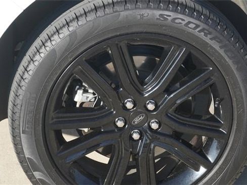 Used 2023 Ford Edge ST-Line image 11