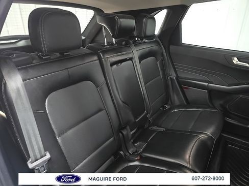 Used 2022 Ford Escape SEL w/ Technology Package image 17