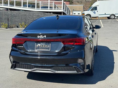 Used 2022 Kia Forte LXS FWD image 9