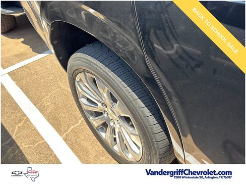 Used 2021 Chevrolet Tahoe Premier w/ Texas Edition RWD image 5