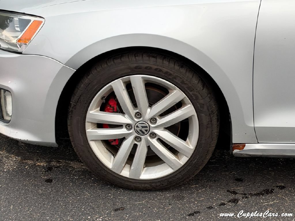Used 2014 Volkswagen Jetta GLI FWD image 36