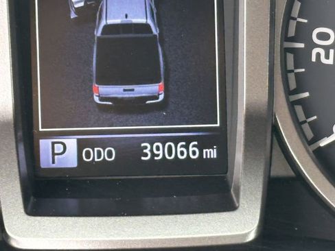 Used 2022 Toyota Tacoma SR5 w/ Technology Package RWD image 29