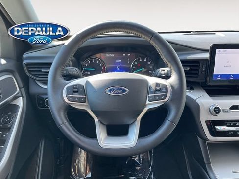 Used 2024 Ford Explorer XLT AWD/4WD image 15