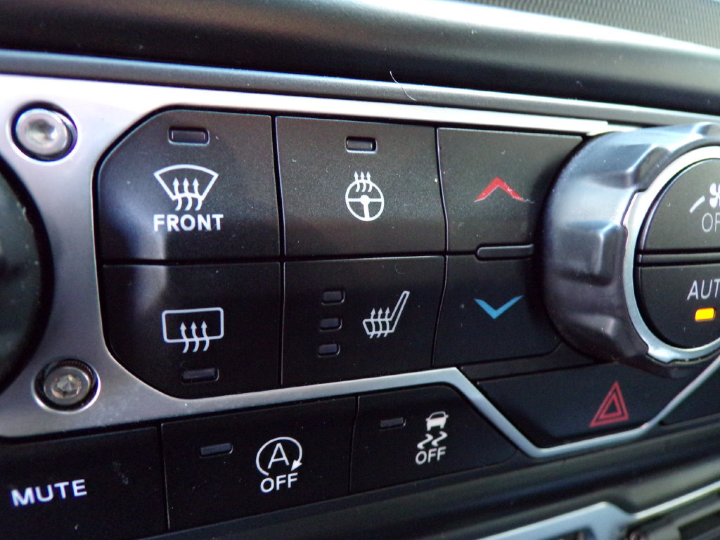 Used 2021 Jeep Wrangler Sport AWD/4WD image 19