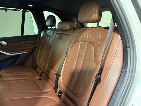 Used 2021 BMW X5 xDrive40i w/ Executive Package AWD/4WD image 26