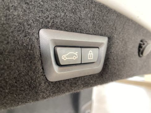 Used 2021 BMW ALPINA B7 xDrive image 31