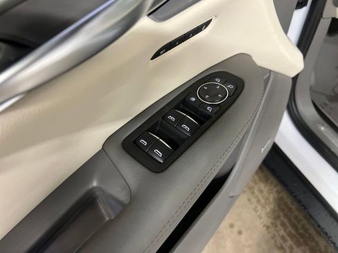 New 2026 Cadillac XT5 Premium Luxury image 15