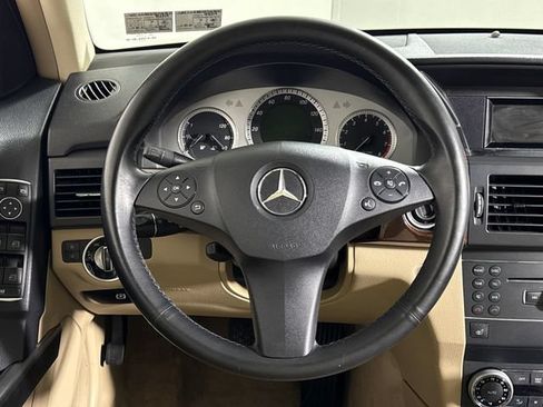 Used 2011 Mercedes-Benz GLK 350 4MATIC image 24