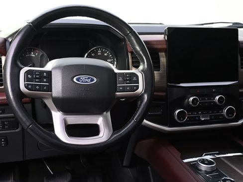 Used 2022 Ford Expedition Limited AWD/4WD image 12