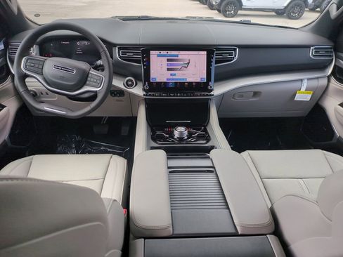 New 2026 Jeep Grand Wagoneer Limited AWD/4WD image 16