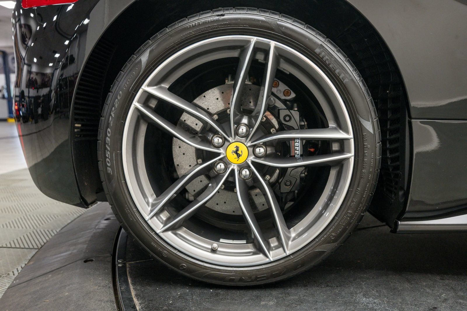 Used 2017 Ferrari 488 Spider RWD image 46