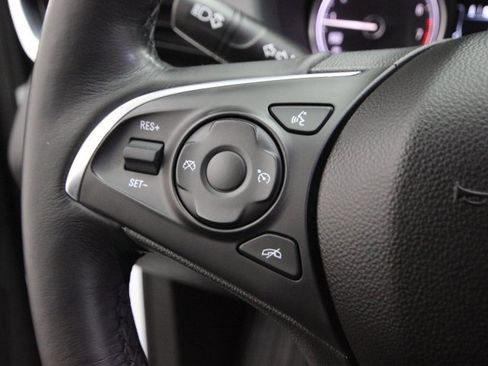 Used 2019 Buick Enclave Essence image 13