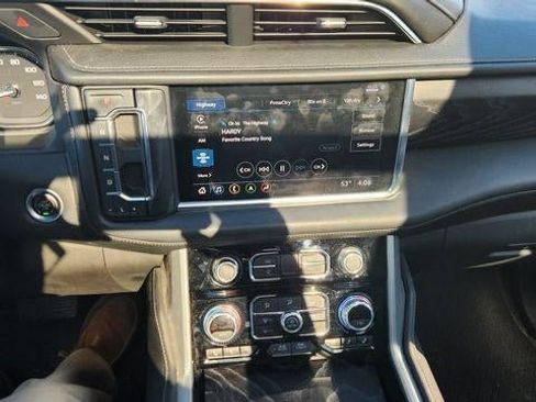 Used 2021 GMC Yukon Denali w/ Denali Ultimate Package image 12