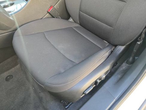 Used 2021 Chevrolet Malibu LT FWD image 11