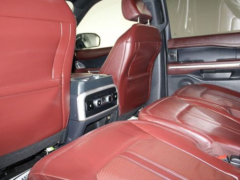 Used 2022 Ford Expedition Max Limited image 26