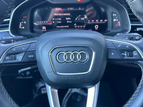 Used 2023 Audi Q8 Prestige w/ Prestige Package image 17