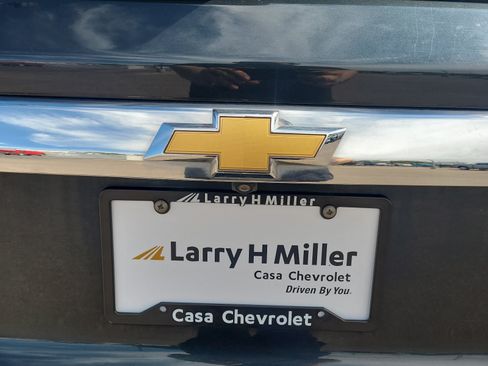 Used 2019 Chevrolet Traverse LT FWD image 16