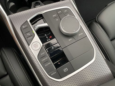 Used 2025 BMW 330i xDrive Sedan w/ Convenience Package image 27