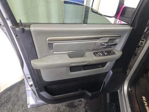 Used 2019 RAM 1500 Classic Warlock image 14