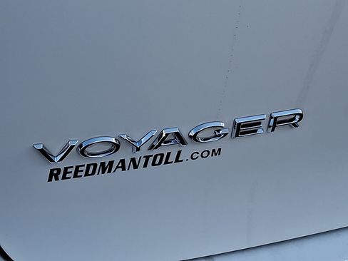 New 2026 Chrysler Voyager LX image 5