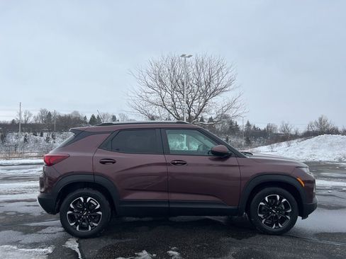 Used 2023 Chevrolet TrailBlazer LT image 3