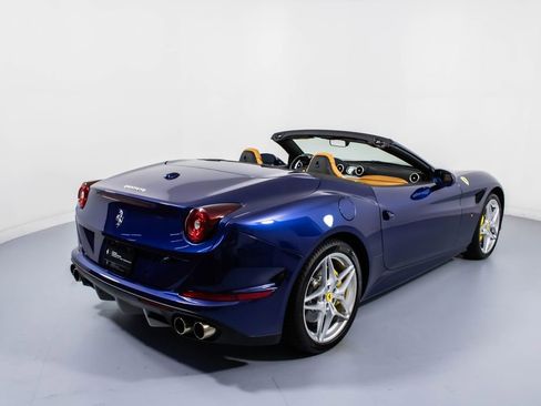 Certified 2017 Ferrari California T RWD image 2