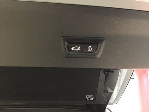 Used 2023 BMW X4 M40i w/ Premium Package image 8