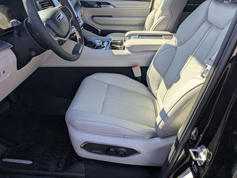 New 2026 Jeep Grand Wagoneer 2WD image 11