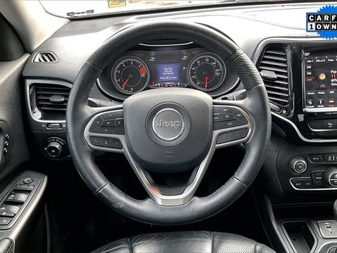 Used 2019 Jeep Cherokee Limited image 5