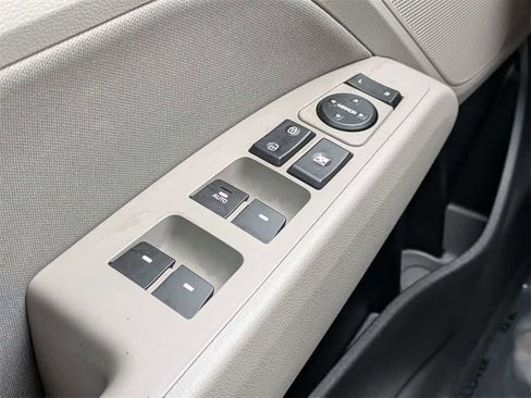 Used 2020 Hyundai Elantra Value Edition image 25