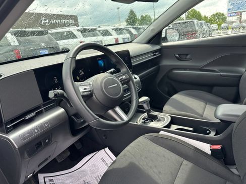 Used 2025 Hyundai Kona SEL AWD/4WD image 11