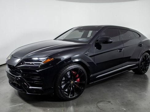 Used 2021 Lamborghini Urus AWD/4WD image 12
