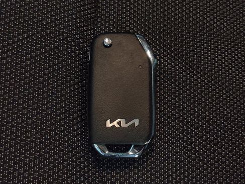 Used 2024 Kia Forte LXS FWD image 32