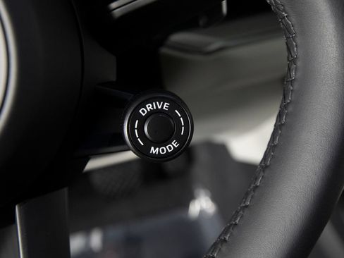 Certified 2026 Porsche Cayenne E-Hybrid AWD/4WD image 25