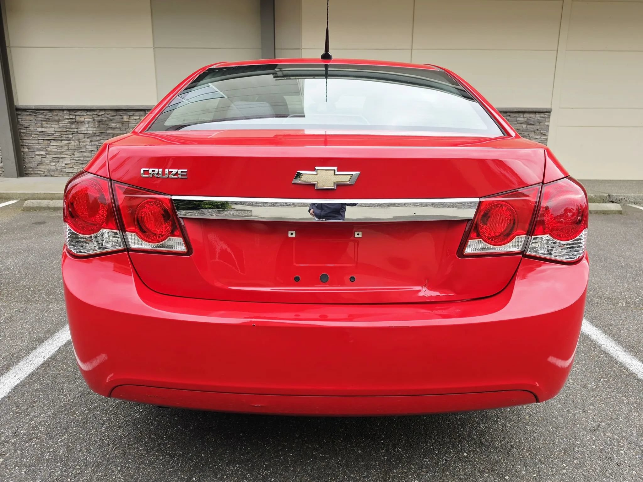 Used 2014 Chevrolet Cruze LS FWD image 4