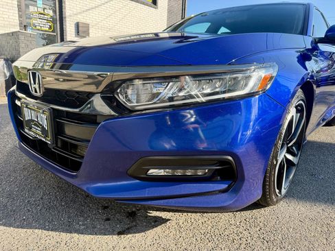 Used 2019 Honda Accord Sport image 9