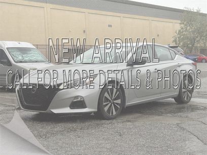 Certified 2022 Nissan Altima 2.5 SV w/ SV Premium Package