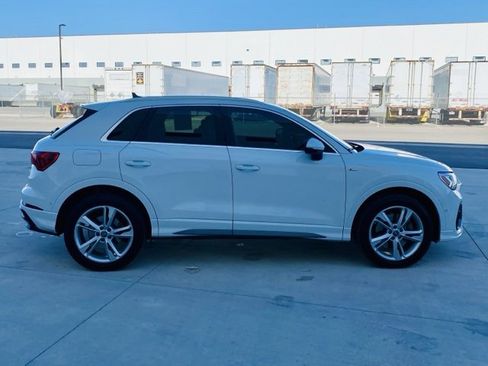Used 2020 Audi Q3 2.0T Prestige w/ Prestige Package image 4