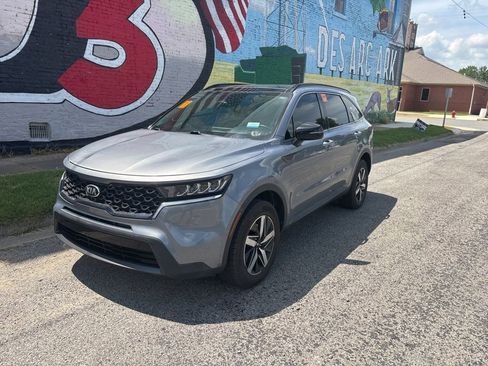 Used 2021 Kia Sorento S w/ Panoramic Sunroof Package AWD/4WD image 2