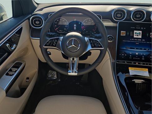 New 2026 Mercedes-Benz GLC 300 image 14