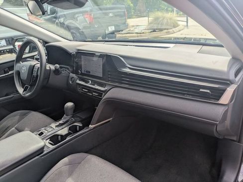Used 2025 Toyota Camry LE FWD image 37
