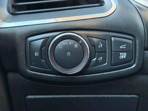 Used 2019 Ford Edge Titanium w/ Equipment Group 301A AWD/4WD image 39