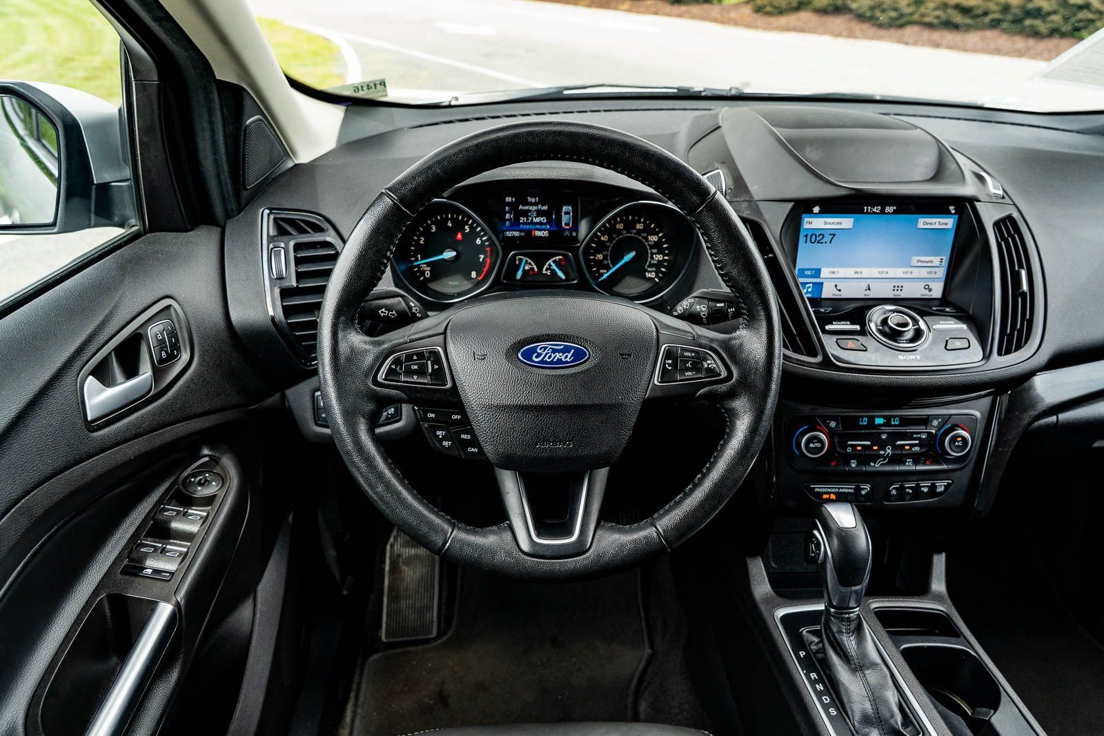 Used 2019 Ford Escape Titanium AWD/4WD image 22