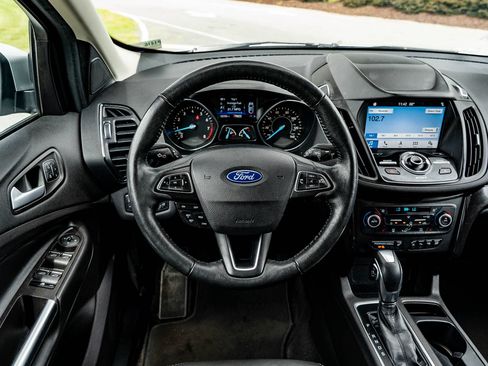 Used 2019 Ford Escape Titanium AWD/4WD image 22