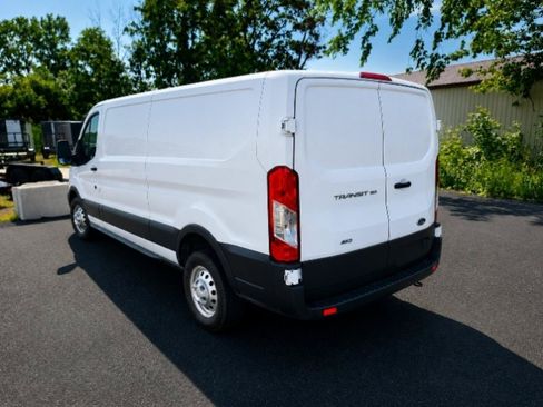 Used 2023 Ford Transit 150 Low Roof AWD image 3